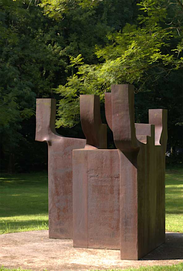 Sculpture by Eduoardo Chillida 