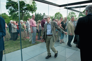 Robert Morris in the Glass Labyrinth