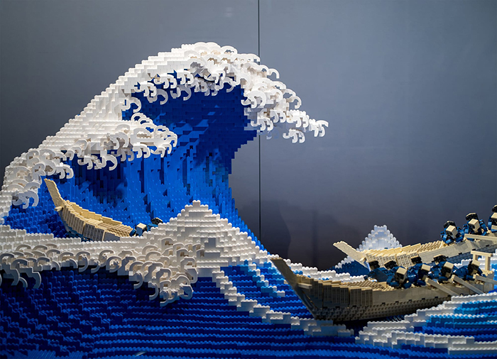 A LEGO Brick version of a large wave cresting.